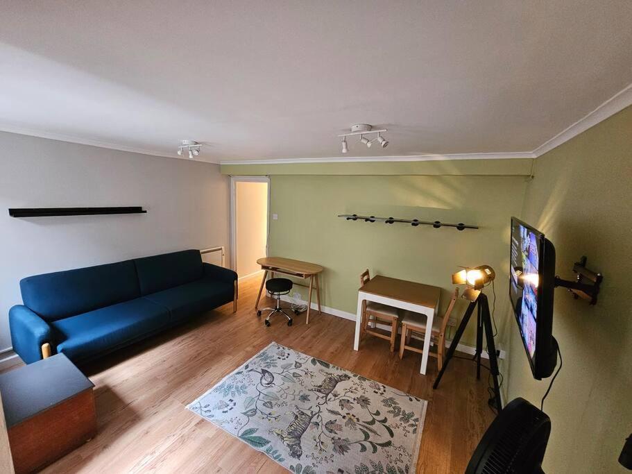 Peaceful And Elegant Apartment ลอนดอน ภายนอก รูปภาพ